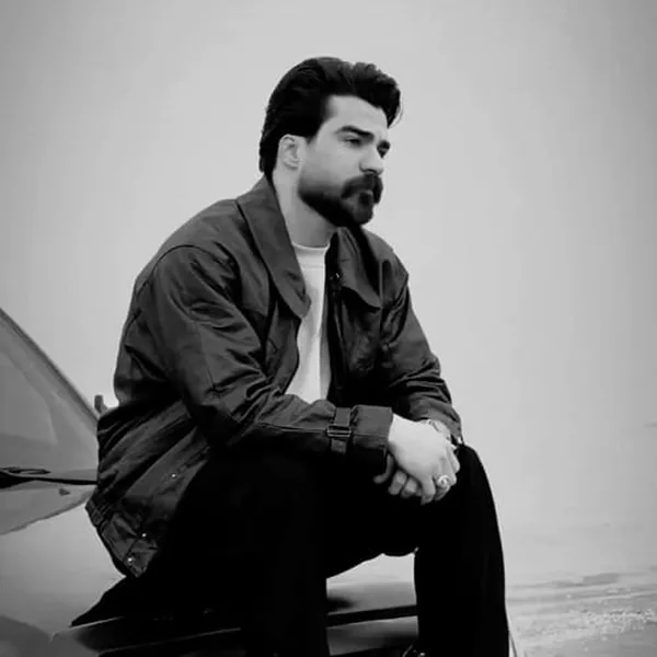 حمیدرضا بابایی خط به خط میزنم اشکامی چشم من دراری ای نور چشمام