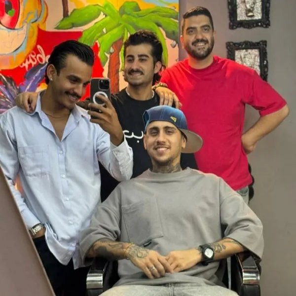 شایان یو خوابی ولی یکی اینجا هنوز بیداره