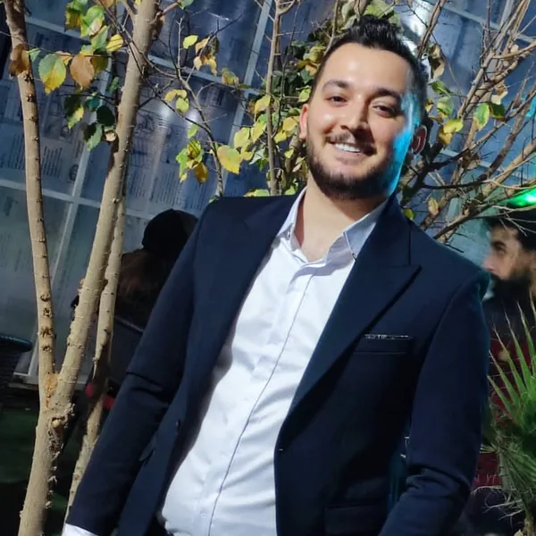 هومن آدینه ژنرال