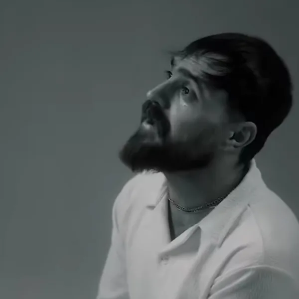فرهاد شخص آرزوهامون شده انا الیه راجعون