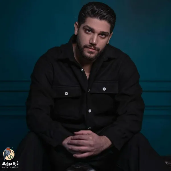 شایان جهانشاهی انقد کوچولویی باید خم شم واسه بوس دادن