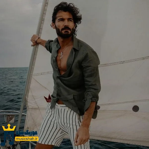 مصطفی عابدینی آسمان دیوانه