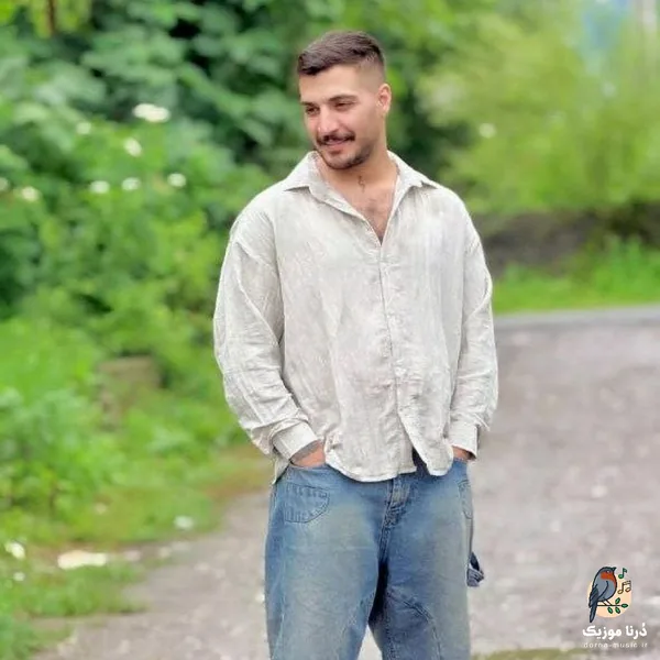 آرمین برمایه نزانم کی دشمنه کی یار درم سزم گرد