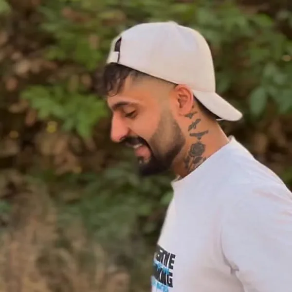 ساواش اهلا و سهلا قلبم رفت قفلی داره چشمات نمیشه در رفت