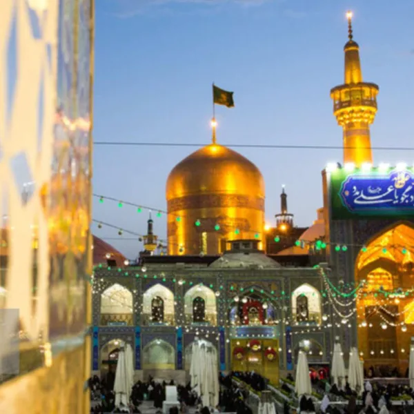 حسین ایزدخواه صاحب این شب ها سلام آقا یا مهدی یا مهدی