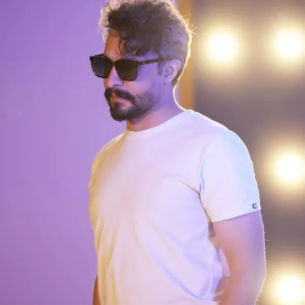 راغب حس ناب