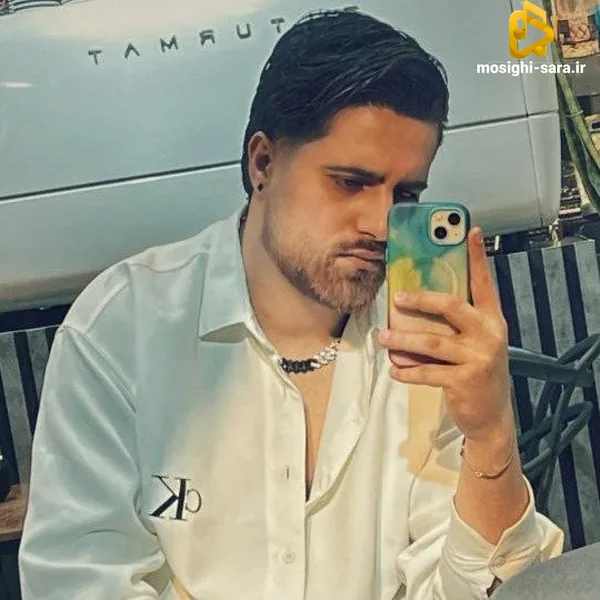 مشتاق دلوجیان دیوار مرگ