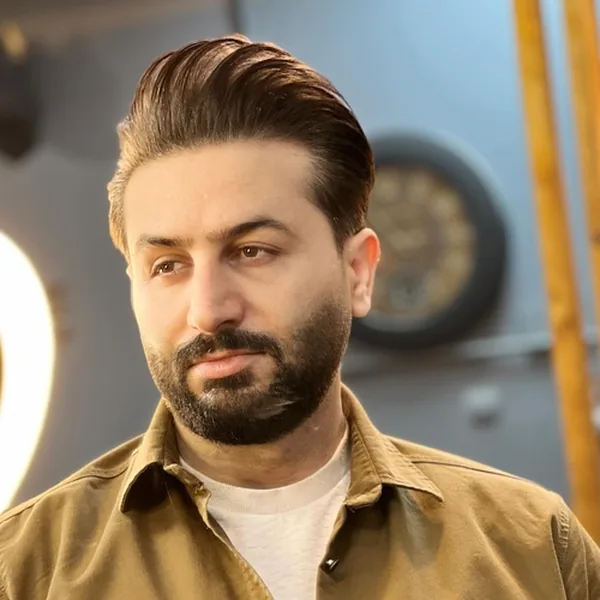 مرتضی جعفرزاده هر شب با چشم گریون میرم به زیر بارون