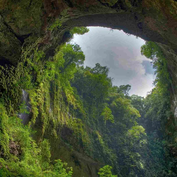 ‌ خبر از اخلاقه خوب نی نگرد نبین آفتاب