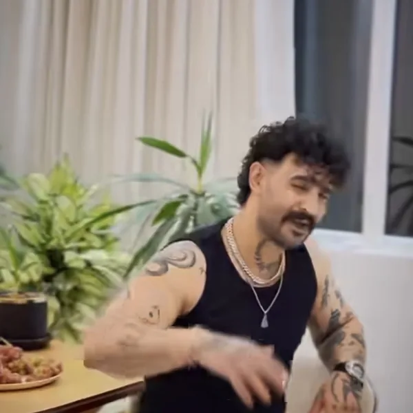 وحید عباسی بی وفا