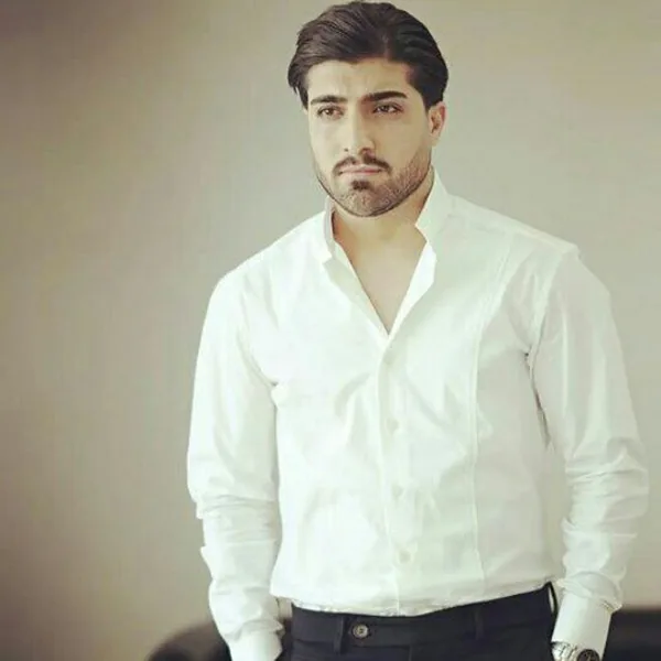 امیر لیام کور شدن چشمام از این همه انتظار زیادی