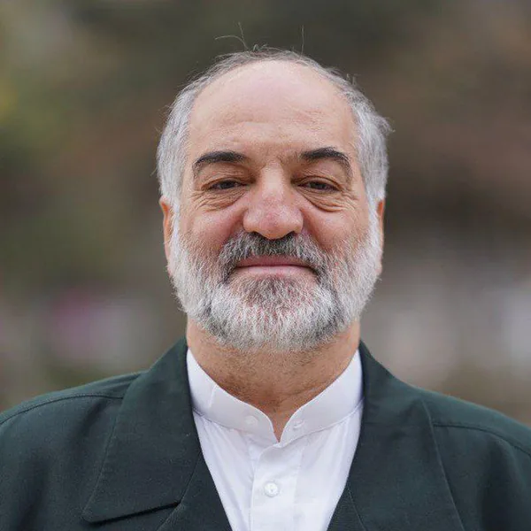 نریمان پناهی رهبرم با داغ تو این مملکت غرق عزا شد روح پاکت بعد عمری عازم کرببلا شد