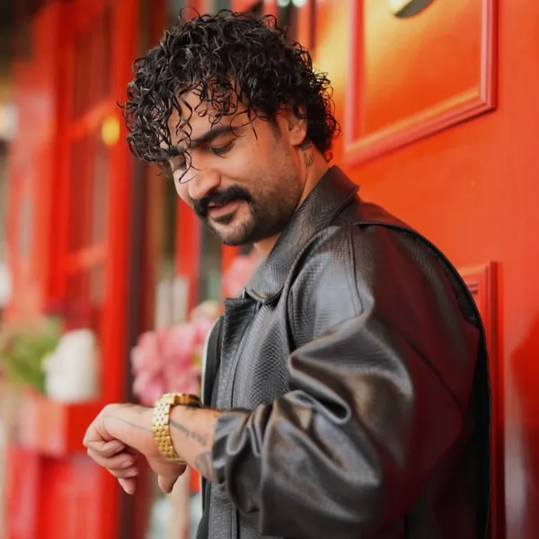 وحید عباسی خانم تهرانی