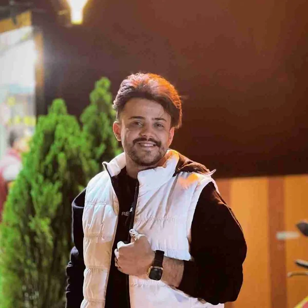 محمد ملایی بی معرفت