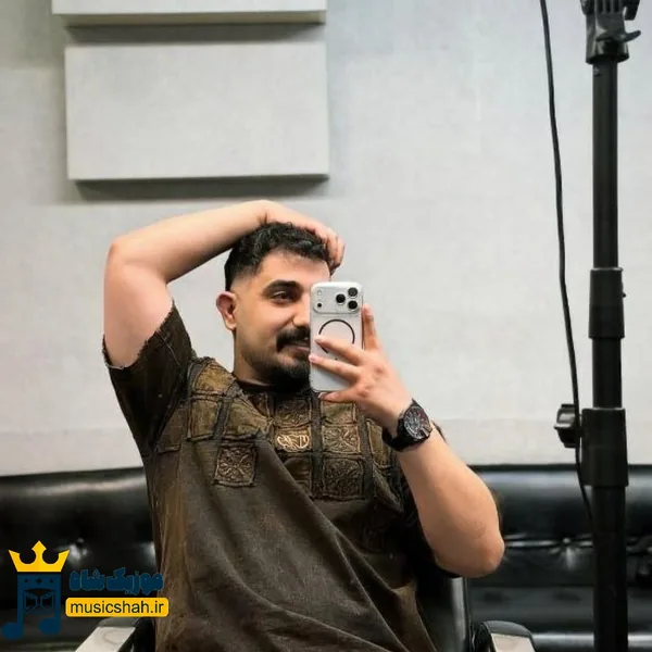 محمد امیری قرار نی تو هر وقت دلت تنگ بشه تکس بدی