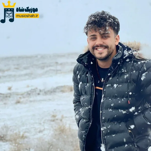 محمد ملایی سر سنگ مزاروم